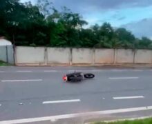 Choque em mureta e poste causou morte de motociclista, afirma PM