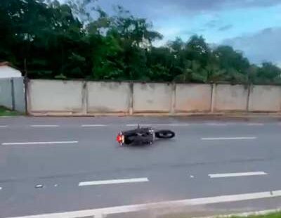 Choque em mureta e poste causou morte de motociclista, afirma PM