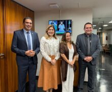 Deputados diplomados esperam ser empossados antes do recesso