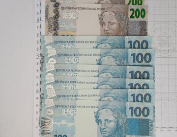 Dupla é presa nos Correios com encomenda de R$ 1 mil em notas falsas