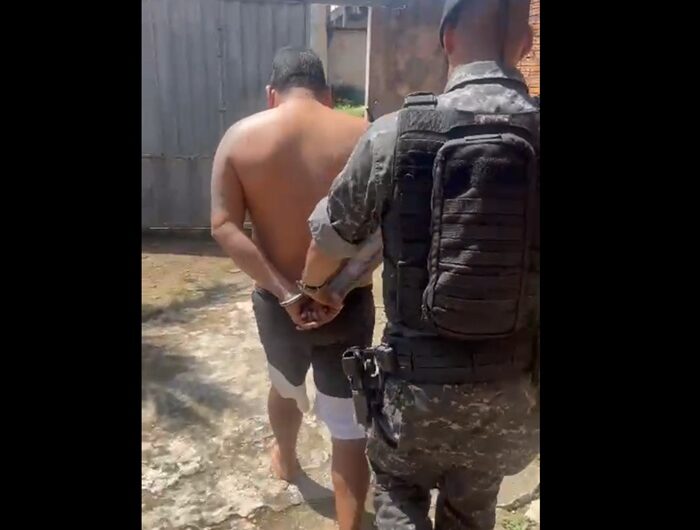 Foragido tenta fugir ao avistar patrulha do Bope, mas é alcançado