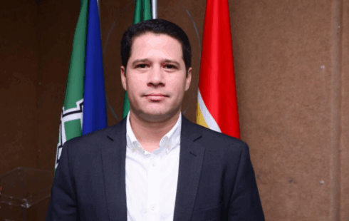 Aluguel do imóvel da tia derruba secretário de Educação