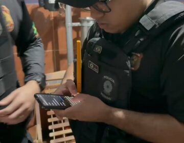 Homem é preso ao ser flagrado com imagens de abuso sexual infantil no celular