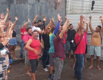 Rodoviários dão ultimato a empresas de ônibus e marcam greve geral