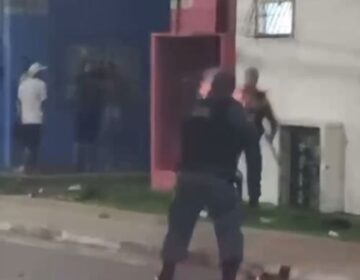 Som alto na madrugada termina em confronto entre moradores e Polícia Militar