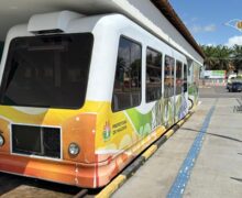 Bondinho do Trapiche Eliezer Levy volta a operar e garante diversão na reta final das férias