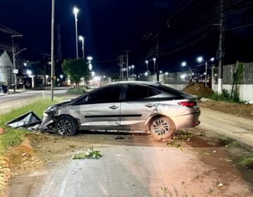 Ladrão de carro é preso depois de capotar em fuga alucinada