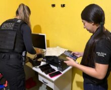 Servidor usou perfil falso para conseguir fotos íntimas e chantagear adolescente
