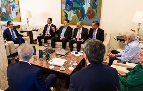 Alcolumbre diz que parlamento está unido pelo comércio nacional e empregos
