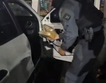 Ferry boat chega a Santana com carro recheado de maconha