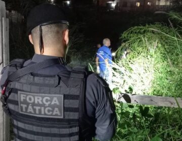 PMs são baleados e dois criminosos morrem em confronto
