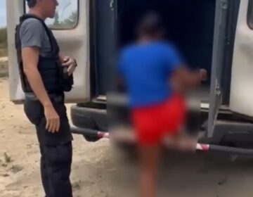 Avó denuncia e mãe é presa por maus-tratos à filha autista de 5 anos