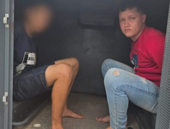 Após assaltos em série com moto alugada, dupla é presa