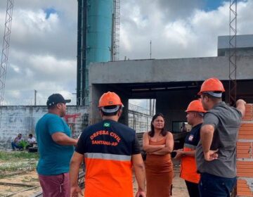 Caixa d’água em Santana preocupa vizinhos com estalos e possível risco de desabamento