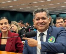 Dorinaldo e Tábata assinam projeto que barra manobras para salvar mandato de Eduardo Bolsonaro