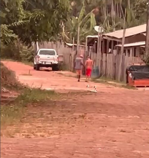 Família é presa após flagrante de venda de drogas