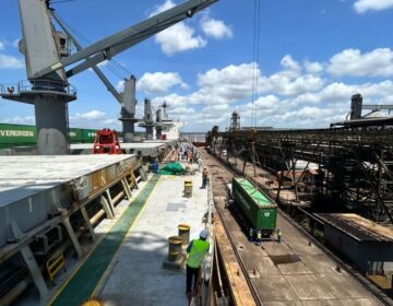 Navio chinês inaugura rota direta entre China e Brasil pelo Porto de Santana