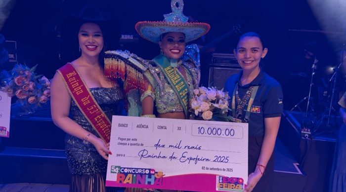 Glenda Larissa é coroada a nova Rainha da Expofeira do Amapá