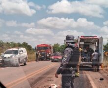 Colisão entre picape e caminhão na BR-210 resulta em morte