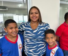 “Agora meus filhos estudam juntos”: mães celebram reinauguração da Escola Maria Catarina