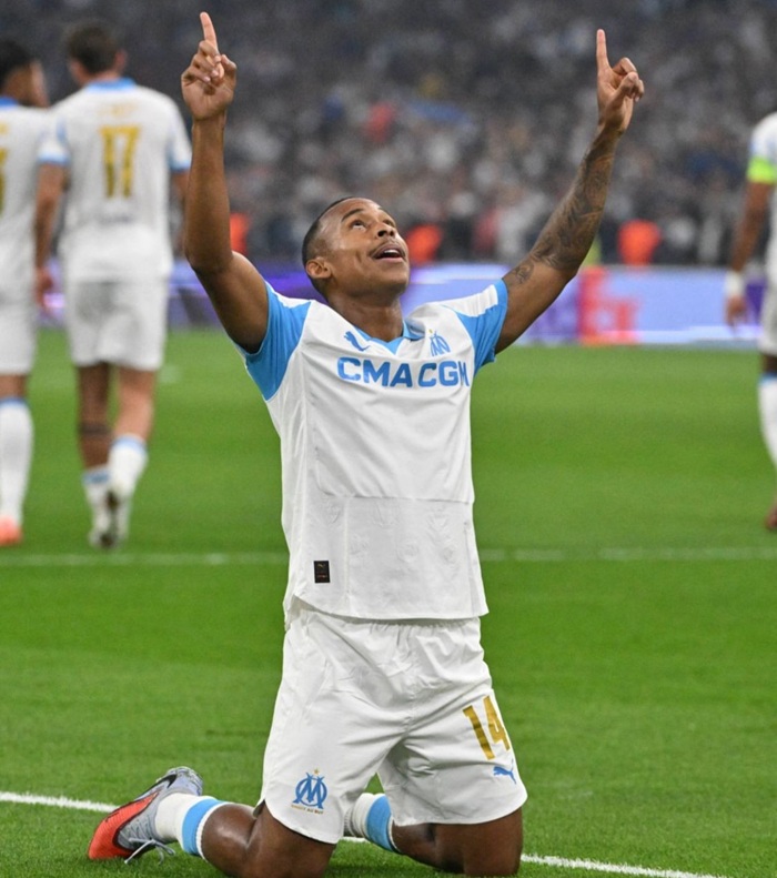Amapaense Igor Paixão marca 2 gols na Champions pelo Olympique de Marseille