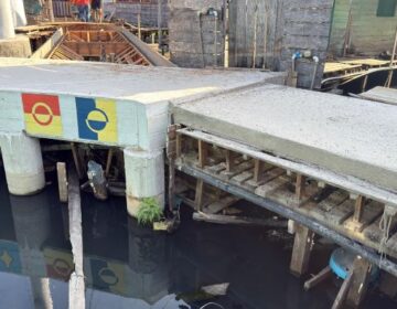 Passarelas do governo e prefeitura se encontram escancarando contrastes