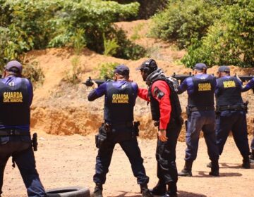 Governo ensina guardas municipais sobre quando usar armas para proteger vidas