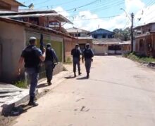 Após trocar tiros com traficantes, policiais prendem suspeito com drogas