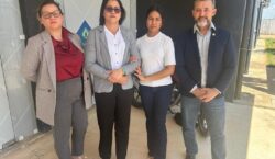 Motorista que atropelou colegas de faculdade se apresenta à polícia e é liberada