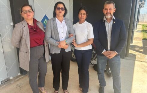 Motorista que atropelou colegas de faculdade se apresenta à polícia e é liberada