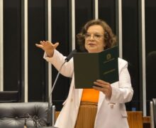 Após 10 anos sem mandatos, Fátima volta ao parlamento defendendo a liberação do petróleo