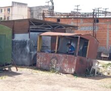 Homem é morto a tiros dentro de trailer usado por usuários de drogas