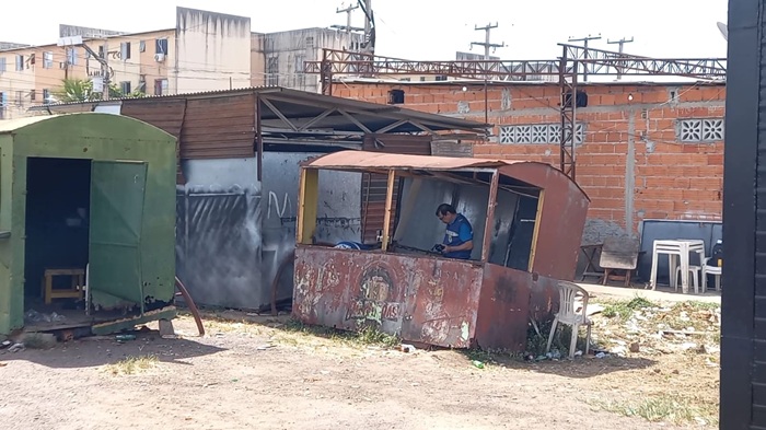 Homem é morto a tiros dentro de trailer usado por usuários de drogas