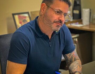 Acusado de abusos psicológicos, ex-secretário fala em ‘consciência tranquila’