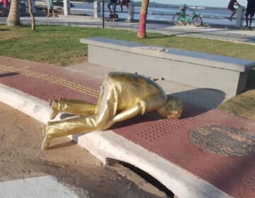 Escultura do folclórico ‘Maguila’ é vandalizada menos de 24h após inauguração da nova orla