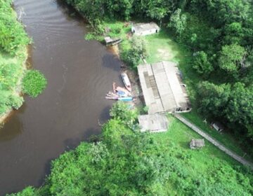 Jovem sofre várias facadas ao defender a mãe que era agredida por ex-marido