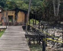 Facção pode estar por trás de agressão e incêndio a casa de jovem no interior do Amapá, diz polícia