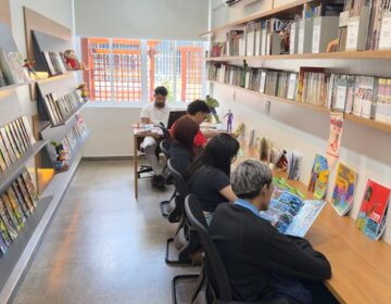 Biblioteca Elcy Lacerda ganha 500 novos títulos doados pelo senador Randolfe