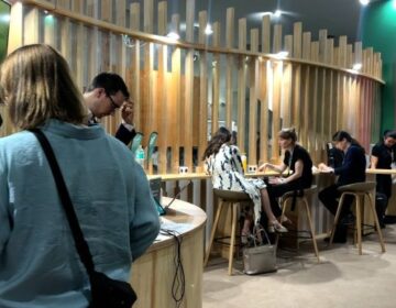 Após críticas a Belém, estande alemão tem clima descontraído na COP30