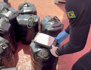 Navio que seguia para o Oriente Médio tinha meia tonelada de cocaína