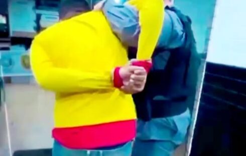 Mototaxista clandestino é preso com porções de maconha e cocaína