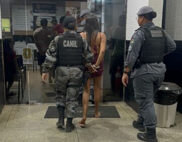 Flagrada com droga, ‘Preta Rara’ entrega ‘bocada’