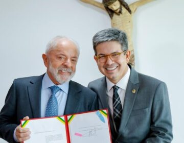 Lula sanciona lei que torna placa de táxi bem hereditário: ‘vitória de 600 mil taxistas’, diz relator