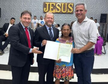 Tartarugalzinho e TJAP fazem a maior entrega de títulos urbanos já realizada no município