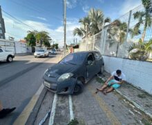 Traficante tenta fugir e arrasta policial, mas acaba baleado e preso