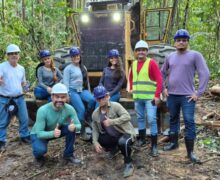Alunos de engenharia florestal conhecem a exploração sustentável de madeira em Mazagão