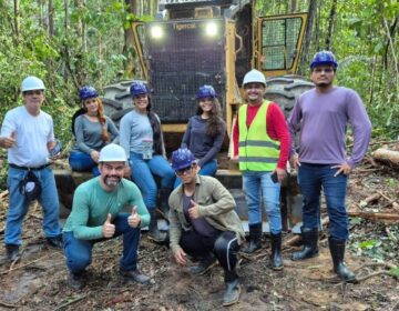 Alunos de engenharia florestal conhecem a exploração sustentável de madeira em Mazagão