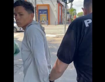 1 anos depois, suspeito de ameaçar vítimas com faca durante assalto a mercearia é preso