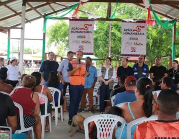 Ação humanitária do estado no Bailique socorre moradores afetados pelas terras caídas