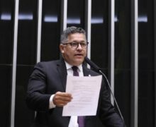 Deputado pede suspensão de reajuste da energia e reavaliação de concessão